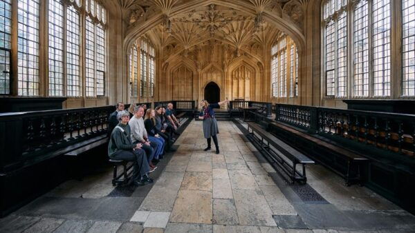 Oxford: Official University Walking Tour With Expert Guide - Exploring the Oldest University