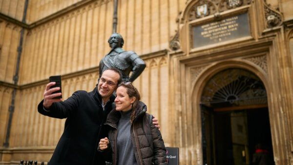 Oxford: Official University Walking Tour With Expert Guide - Architectural Beauty of Oxford
