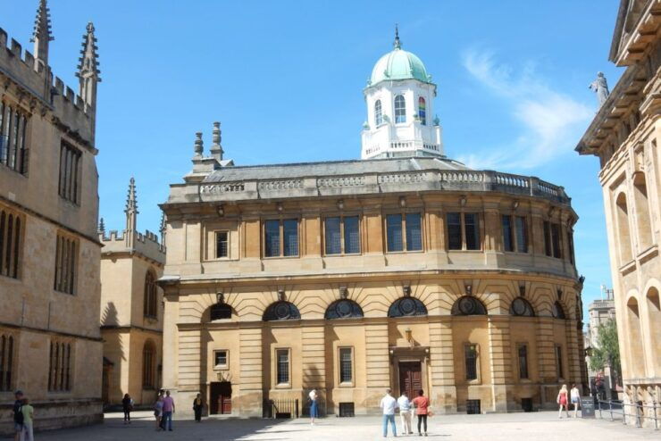 Oxford: Quirky Self-Guided Smartphone Heritage Walks - Activity Details