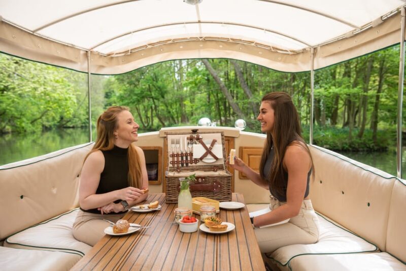 Oxford: Scenic Sightseeing Cruise with Gourmet Picnic - Who Will Appreciate This Experience?