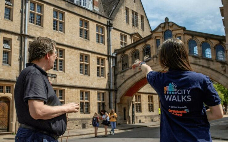 Oxford: Town & Gown Walking Tour - Departure Location