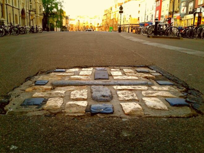 Oxford University: Guided Small Group Walking Tour - Booking and Pricing Information
