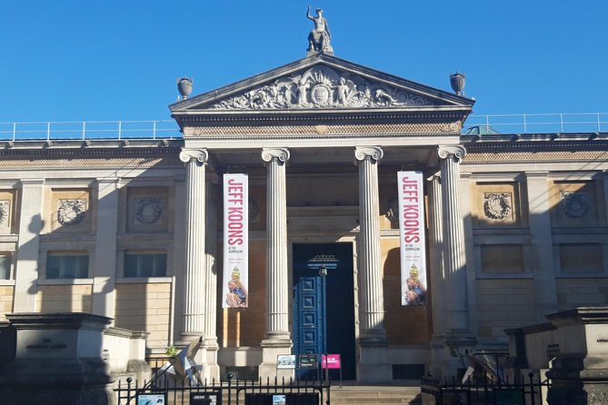 Oxford University Students Private Taxi Transfer to or From Heathrow Airport - Background