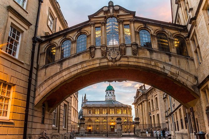 Oxford University Students Private Taxi Transfer to or From Heathrow Airport - Directions