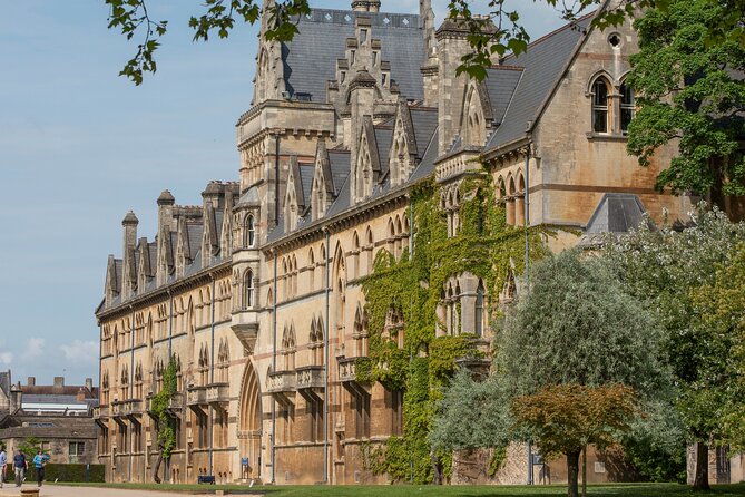 Oxford University Walking Tour With Afternoon Tea - Lunch at The Folly Restaurant