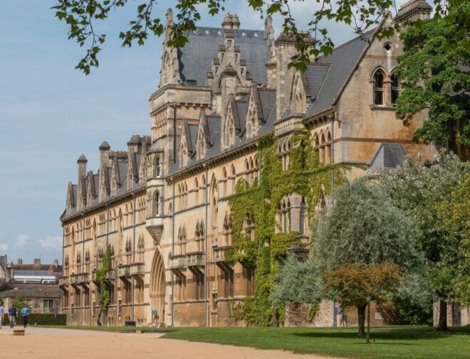 Oxford University Walking Tour With Luxury Afternoon Tea - Directions and How to Book the Tour
