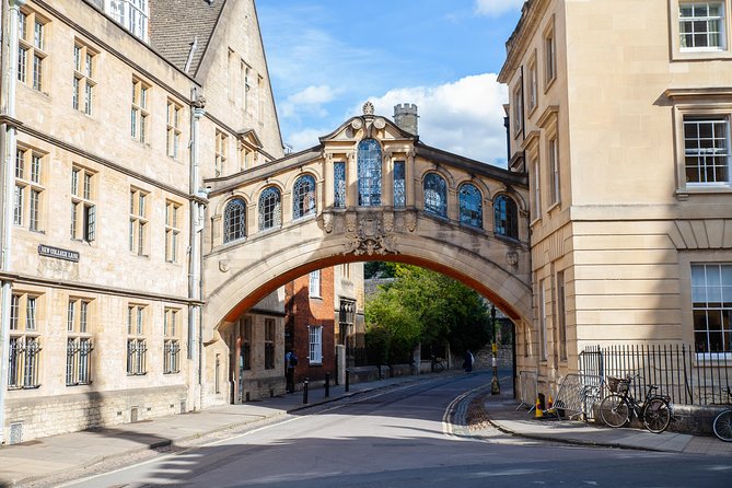 Oxford University Walking Tour With University Alumni Guide - Traveler Tips for the Tour