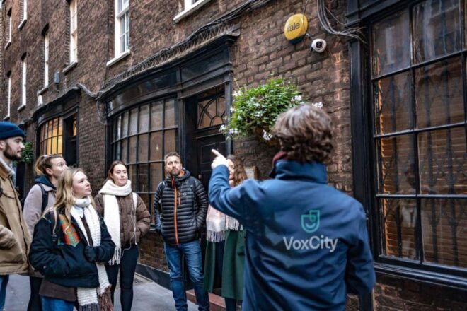 Oxford: Walking Tour and Carfax Tower Entry Ticket - Select Participants and Date