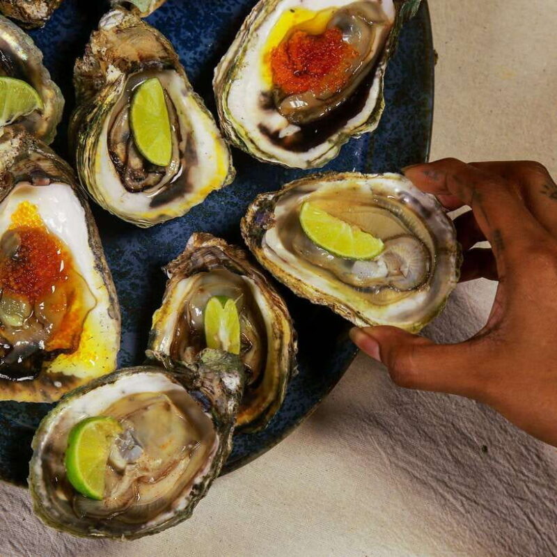 Oyster Platter With Wine By Unawatuna Beach - The Itinerary and What to Expect
