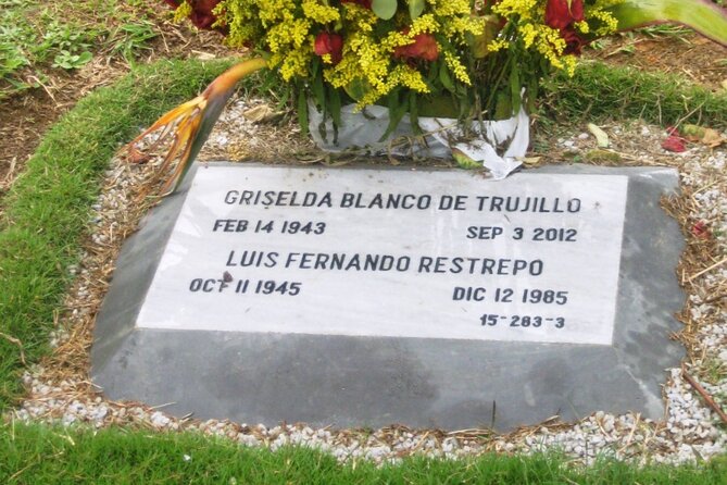 Pablo Escobar and Griselda Blanco Tour - Inclusions and Accessibility