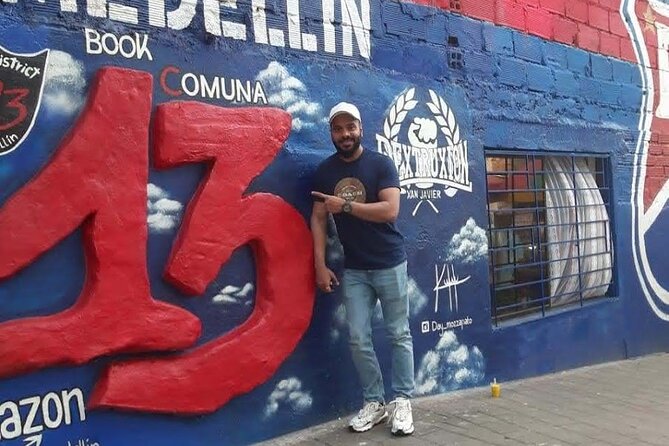 Pablo Escobar Tour And Comuna 13 - Tour Highlights