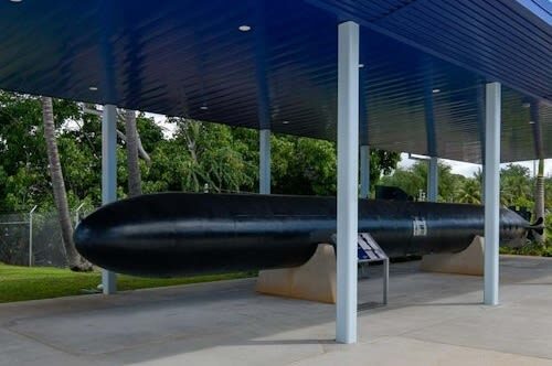 Pacific Fleet Submarine Museum & USS Bowfin Submarine Admission in Honolulu - Then step aboard USS Bowfin