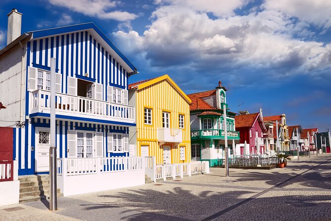 Pack of 3 Tours Porto to Lisbon, Douro Valley, and Braga & Guimarães - Logistics Details
