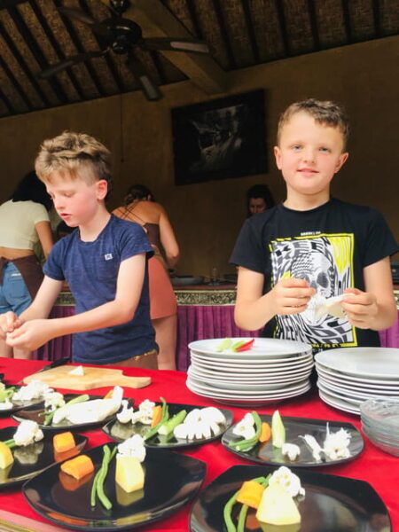 Packages Cooking Class and Romantic Dinner in a Local Home - Location and Meeting Details