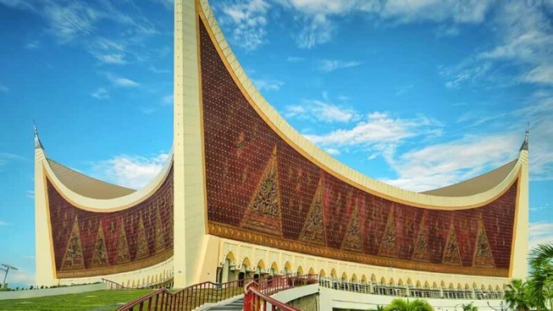 Padang : 3 Days Exploring Iconic Place of Padang - Good To Know