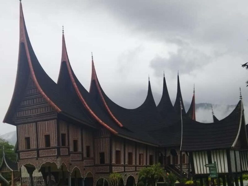 PADANG CITY : PRIVATE TOUR WITH CAR DRIVER - Why Choose a Private Tour in Padang?