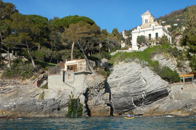 Paddling Genoa Secret Coast - Background