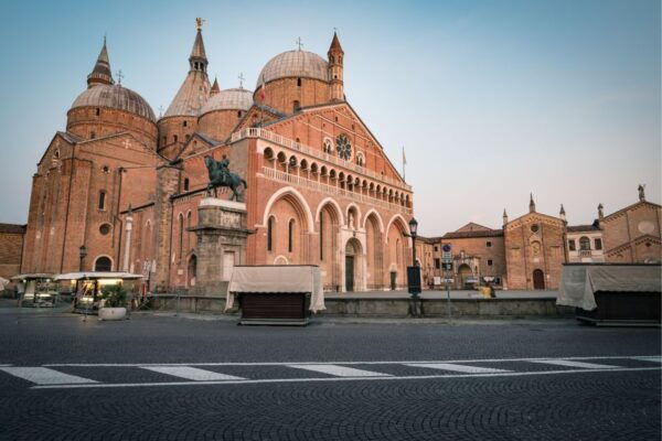 Padua: First Discovery Walk and Reading Walking Tour - The Sum Up