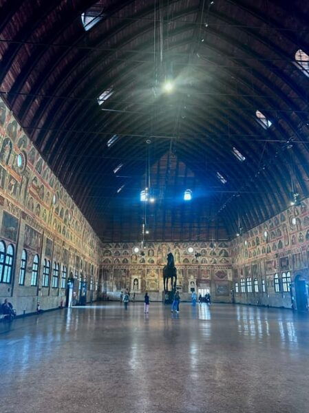 Padua: Guided Walking Tour With an Art Historian - Dress Code