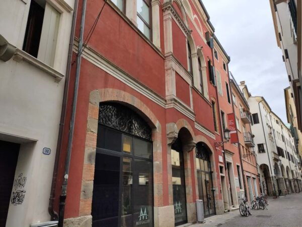 Padua: Self-Guided Walking Tour of the Historical Center - Common Questions