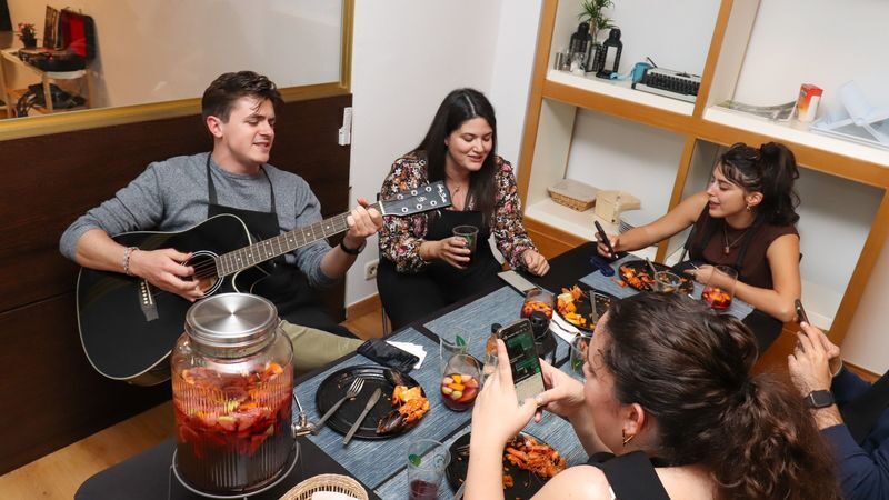 Paella and sangria workshop in Madrid - What the price includes