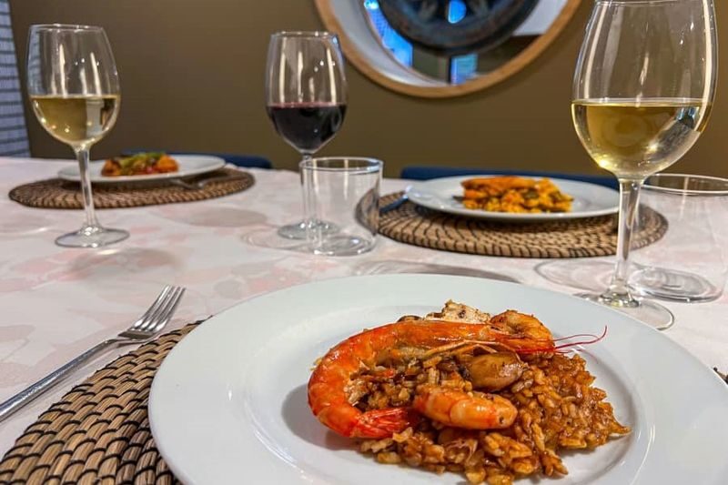 Paella cooking class with optional central market tour in Valencia - Is the price worth it?