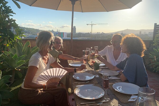 Paella Seafood Master Class Experience in Barcelona - Benefits of a Small Group Size Limit