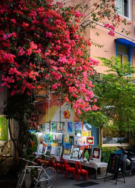 Paint & Explore: Shenzhen Dafen Oil Painting Village 3H Tour - Exploring Dafen Oil Painting Village: A Visual Feast