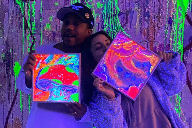 Paint-In-Dark Drawing Class in New York - Good To Know