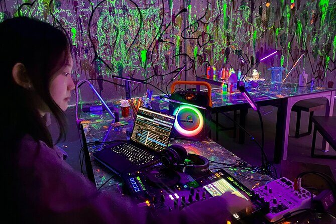 Paint-in-the-Dark X Live DJ Workshop - Good To Know  