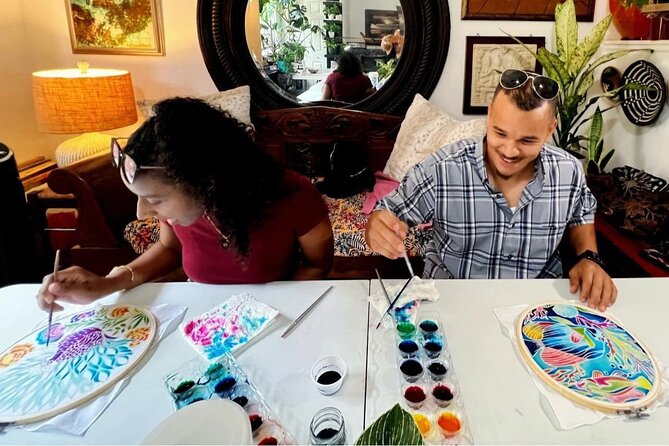 Painting Activity and Create Batik Art With a Malaysian Artist - Inclusions