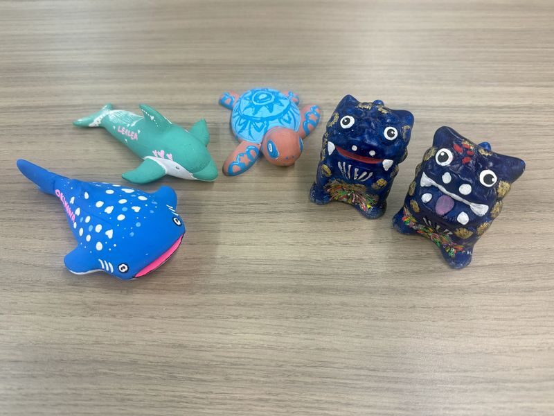 Painting Experience: Shisa, Whale Sharks, Dolphins, Sea Turtles - The details that make this a good Naha break