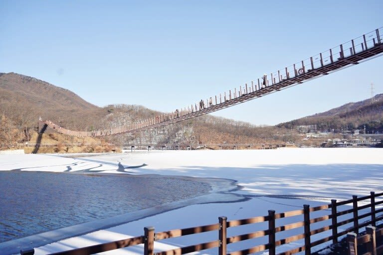 Paju Majangho Suspension Bridge & Imjingang Sailboat & First Garden - What the guide adds