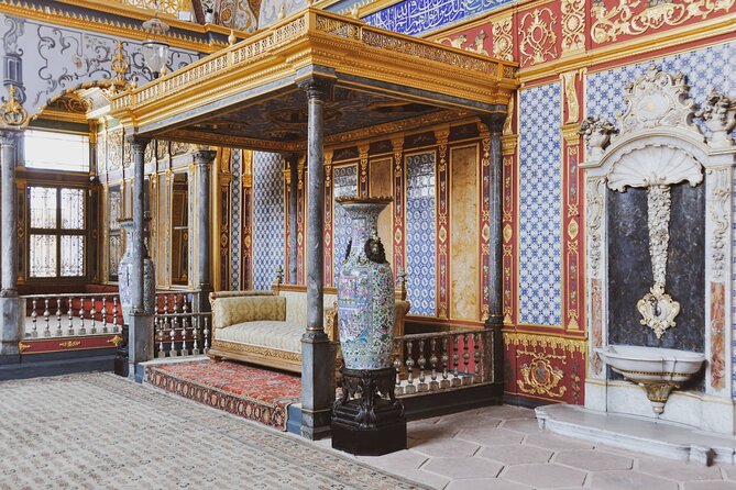 Palace Guided Tour in Dolmabahce and Topkapi - Frequently Asked Questions