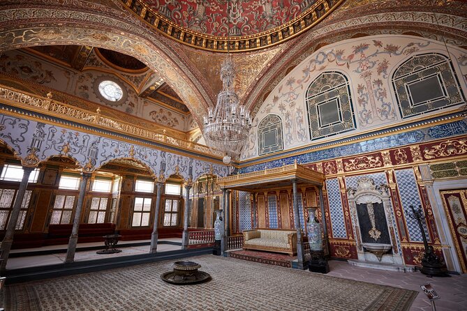 Palace Guided Tour in Dolmabahce and Topkapi - The Sum Up
