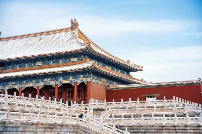 Palace Museum ticket + electronic audio guide (multi-language options available) - The electronic guide, or a live English tour