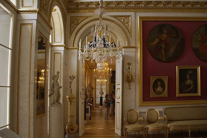 Palace of Culture & Science + Lazienki Park: PRIVATE TOUR /inc. Pick-up/ - Frequently Asked Questions