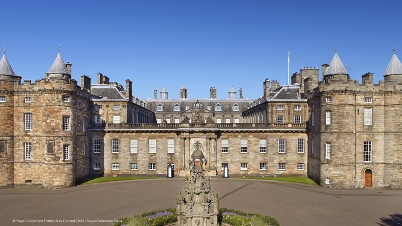 Palace of Holyroodhouse Ticket in Edinburgh - Royal rooms at the end of the Royal Mile