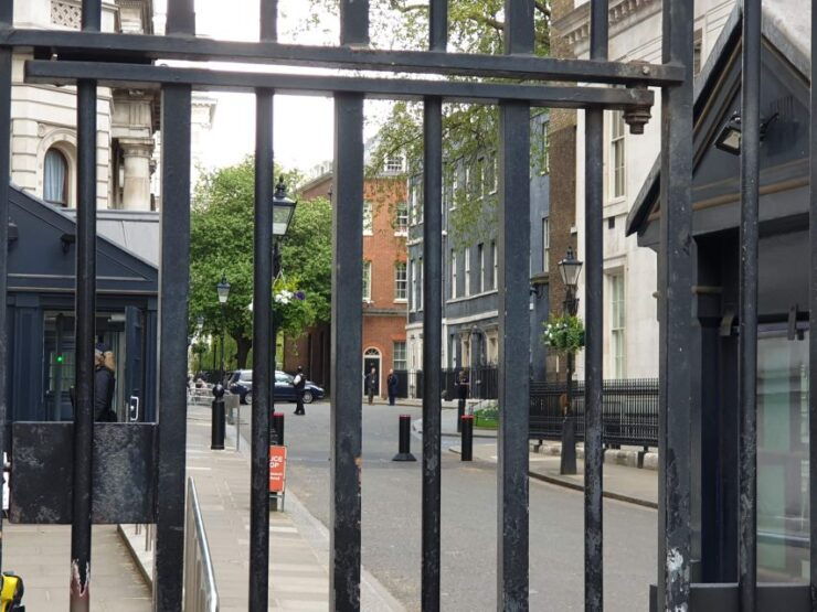 Palaces, Parliament & Power: London's Royal City - Monarchs, Prime Ministers, and Icons