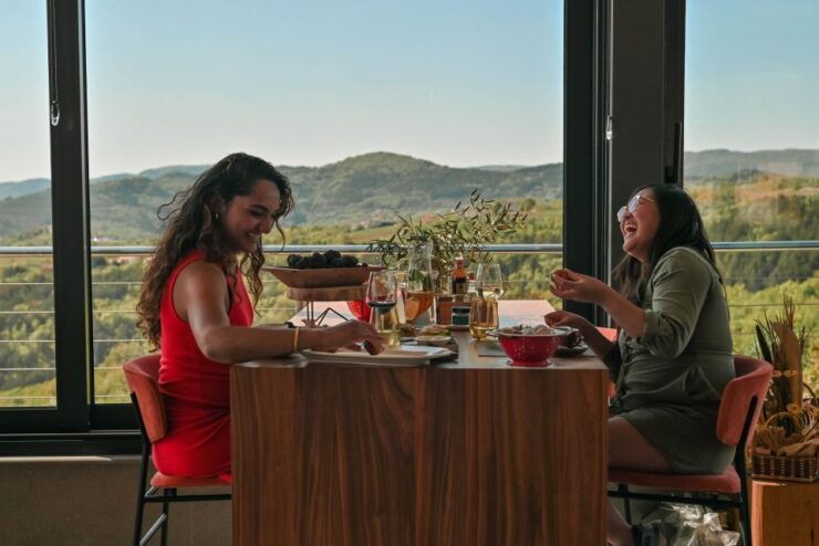 Paladini: Truffle Hunting Tour With 3-Course Tasting Menu - Tour Overview