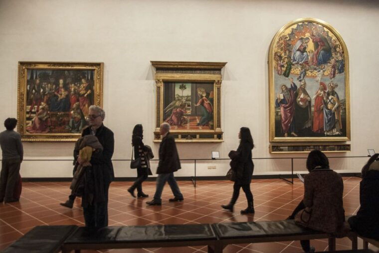 Palatina Gallery and Guided Walking Tour in Florence - Walking Tour Landmarks