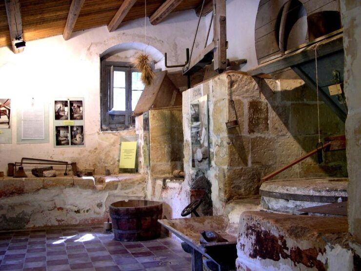 Palazzolo A.: From Corso Vittorio Emanuele to the Water Mill - Late Baroque Architecture Exploration