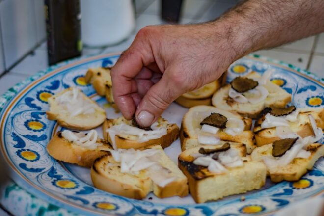 Palazzolo Acreide: Truffle Hunting With Lunch and Wine - Additional Information