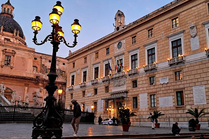 Palermo by Night: Tour in the Center Among Art, Monuments and Mysteries - Delving Into the Mysteries of the Center