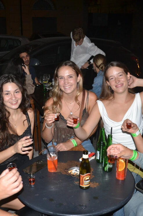 Palermo: Guided Bar Crawl With Shots and Discounts on Drinks - Experience Highlights