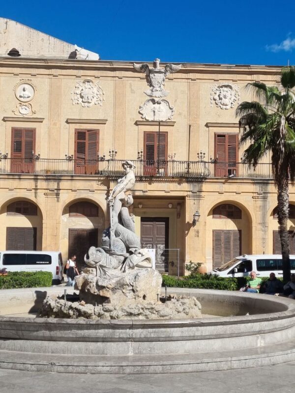 Palermo Monreale Cathedral & Cefalù Full-Day Tour with optional 3 Hours Boat Cruise - What the guide adds