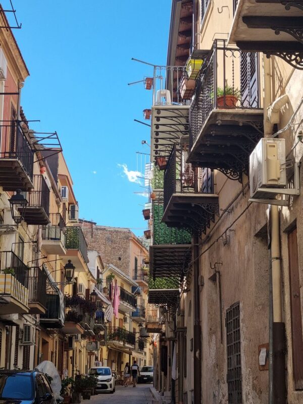 Palermo Monreale Cathedral & Cefalù Full-Day Tour with optional 3 Hours Boat Cruise - Who should book this day trip?