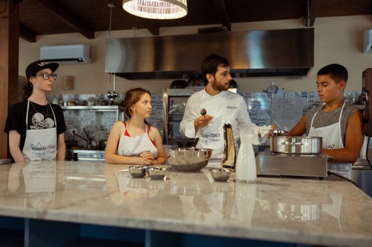 Palermo: Pizza and Gelato Cooking Class With Dinner and Wine - Experience