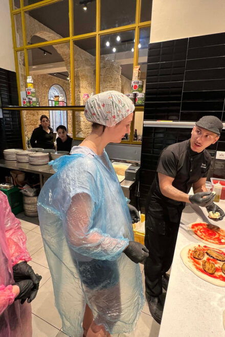 Palermo: Pizza Cooking Experience in Local Restaurant - Inclusions of the Experience