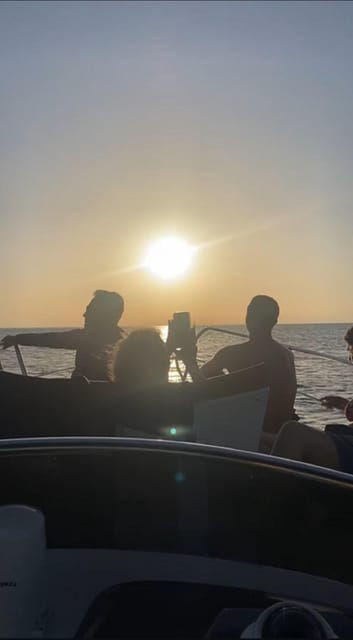 Palermo : Tour condiviso in barca con Aperitivo e Snorkeling - FAQs